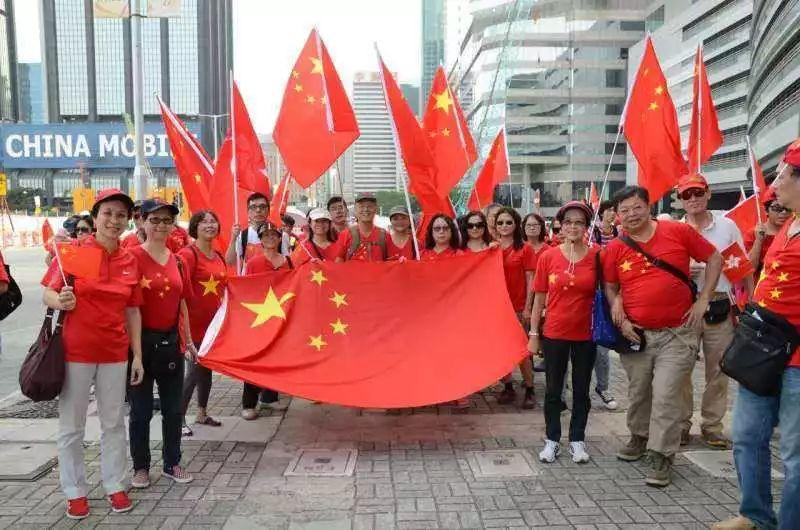 专业讨论平台汽车发动机更换完火花塞汽车仪表盘发动机故障灯亮怎么回事?,为你解答疑问